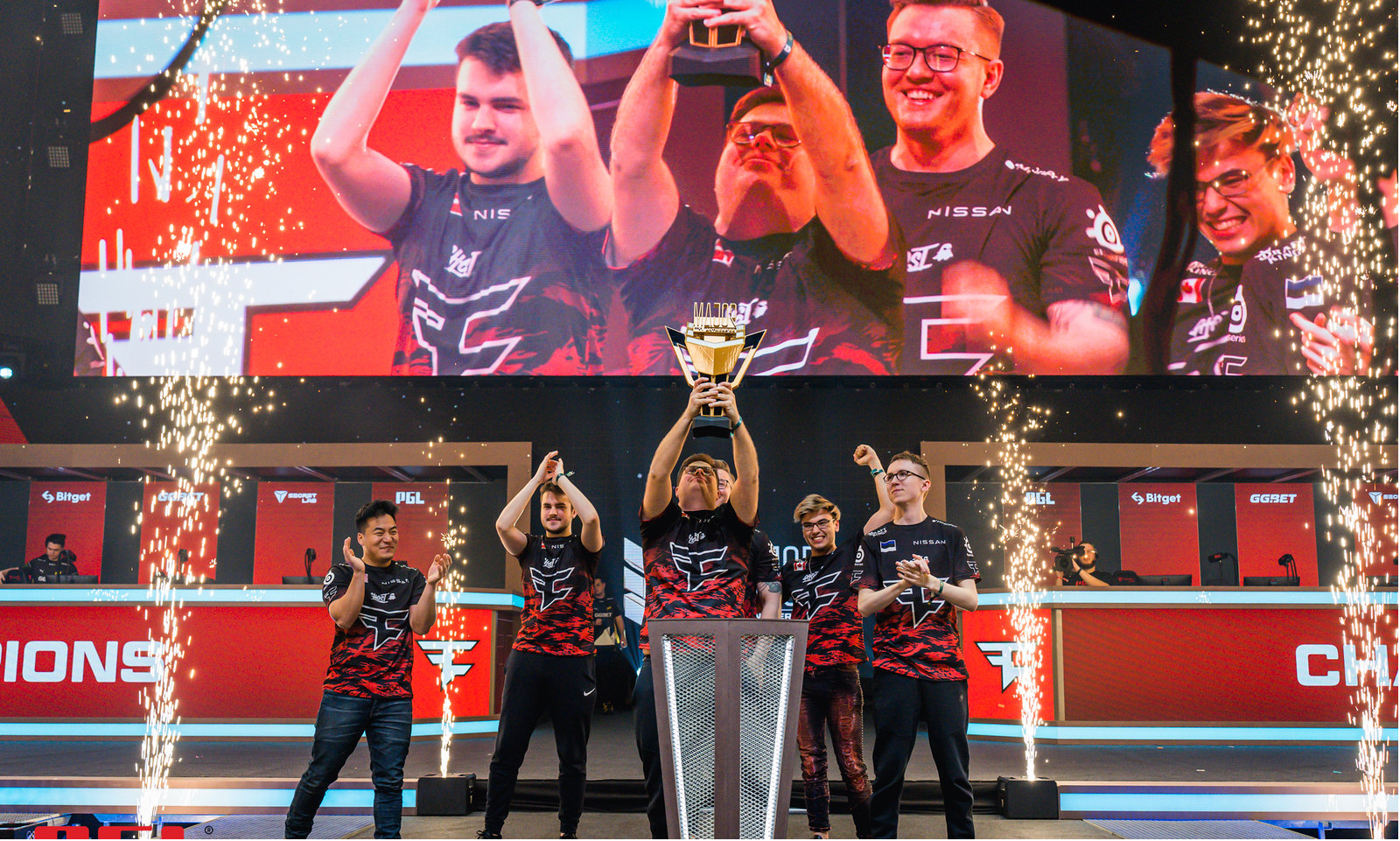 佐纳森深知 佐纳森深知